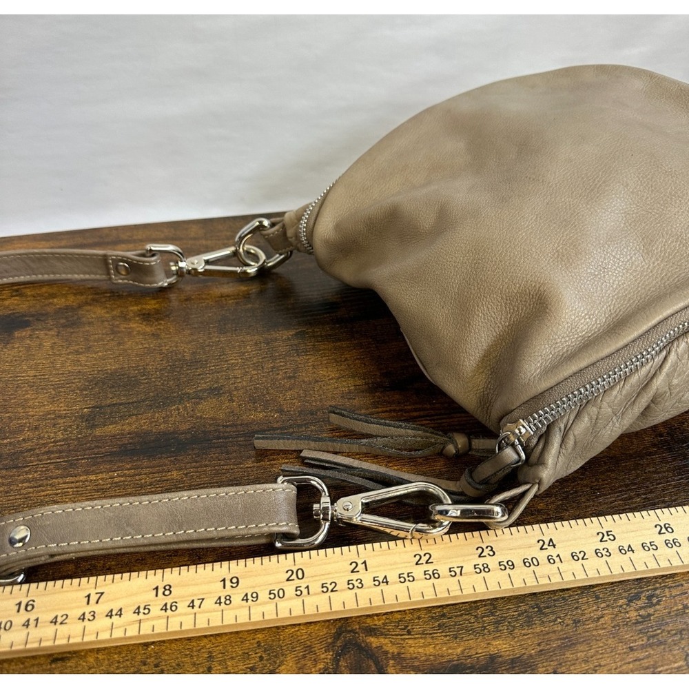 Sundance Leather Saddle Bag Crossbody Purse Taupe Made in Italy Boho Rounded - Picture 4 of 16